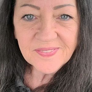 Meet your Posher, Pam